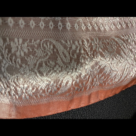 Patterned handsewn edges silkscarf in beige - Picture 6 of 7